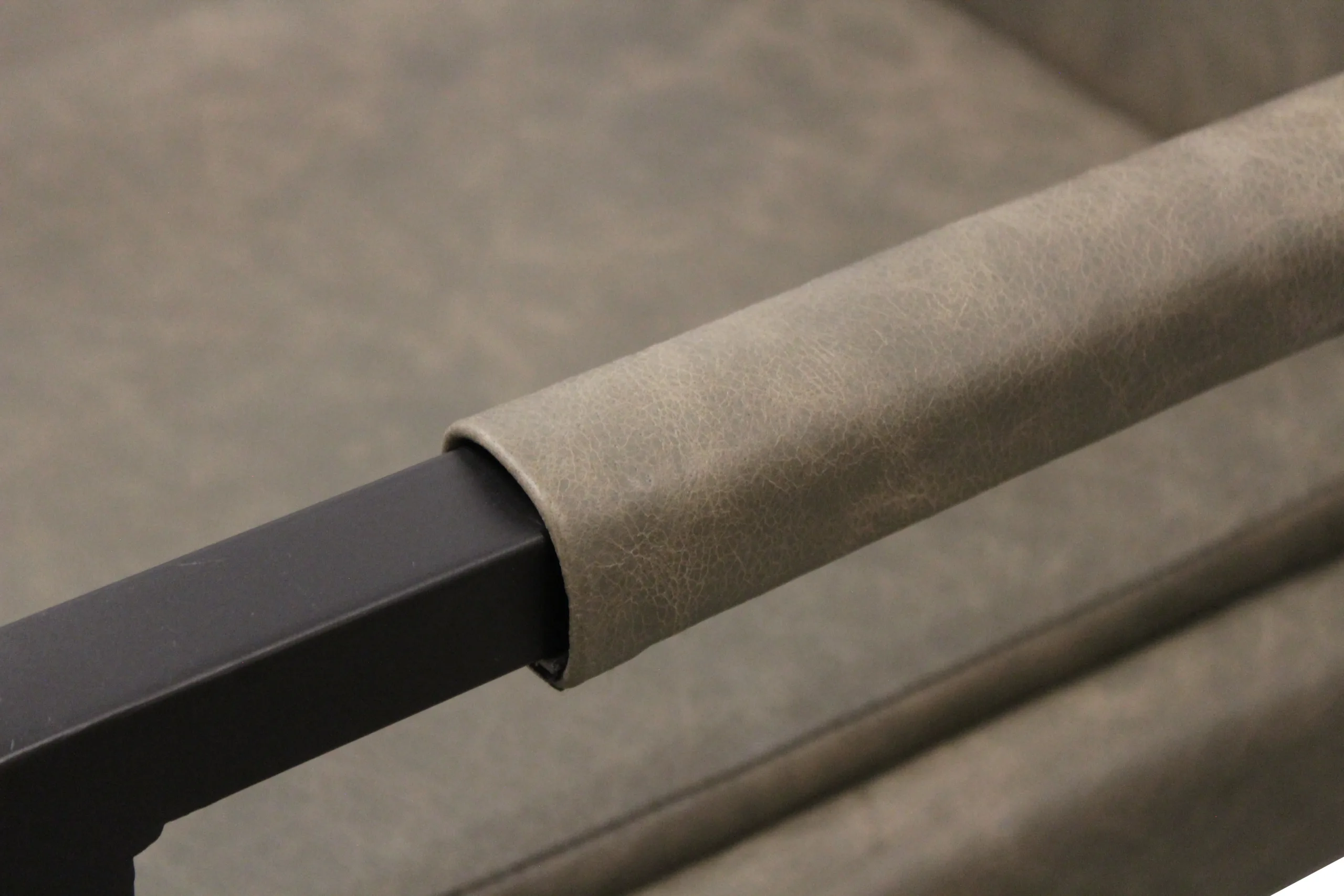 Terrain 5-Piece Dining Set with 72″ Oval Dining Table and 4 Antique Gray Leather Chairs - Image 11