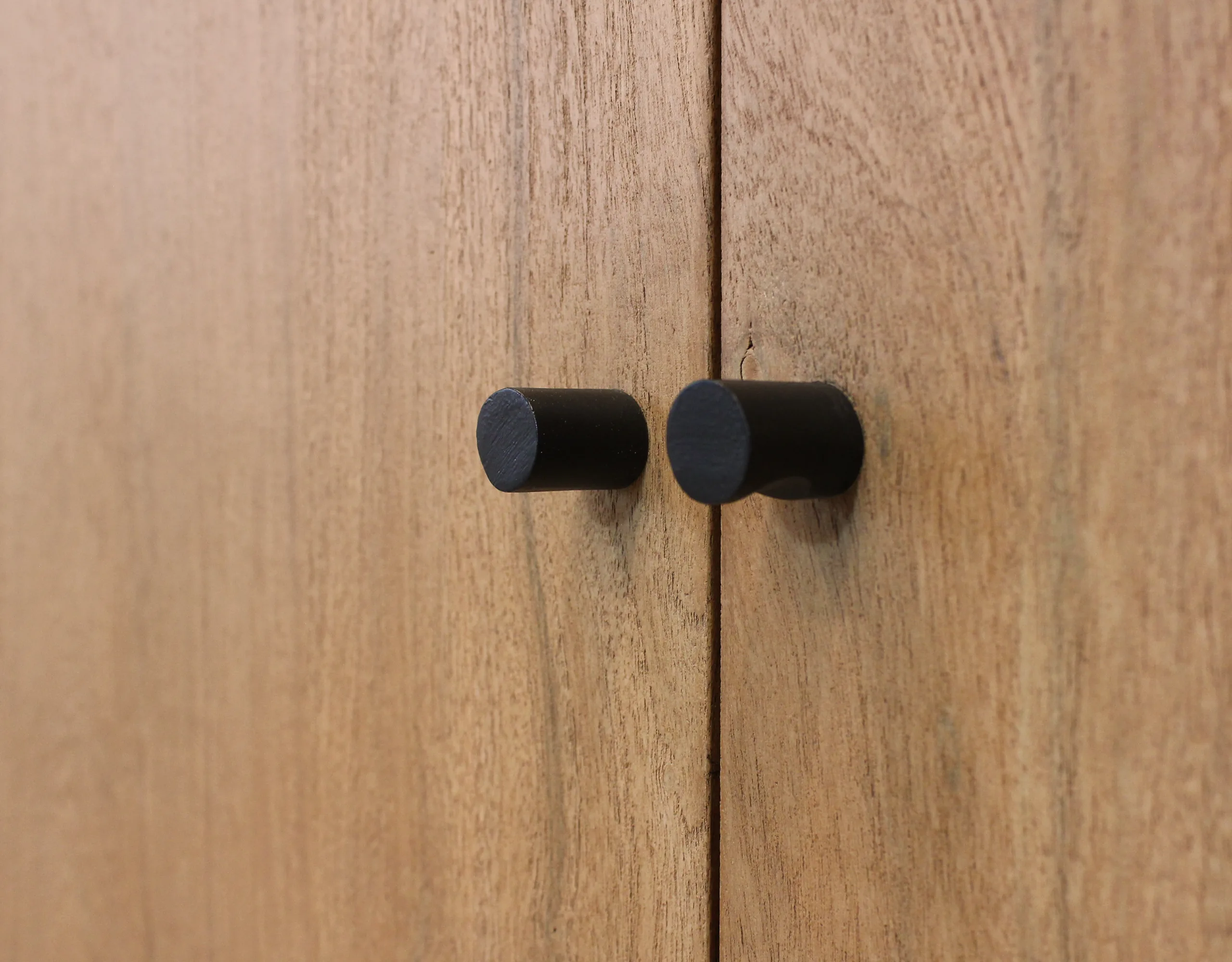 Sequoia 4-Door Live Edge Credenza - Image 7